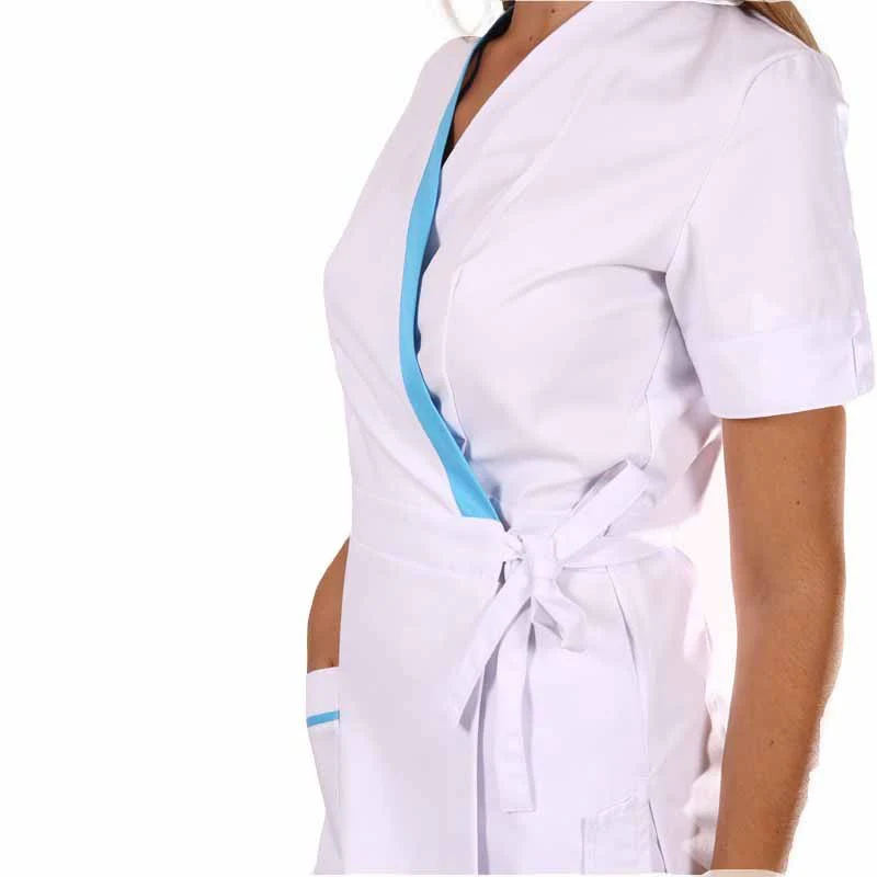 Blouse Esthéticienne Cache-cœur Blanche et Bleue Inès - MANELLI - Image 2