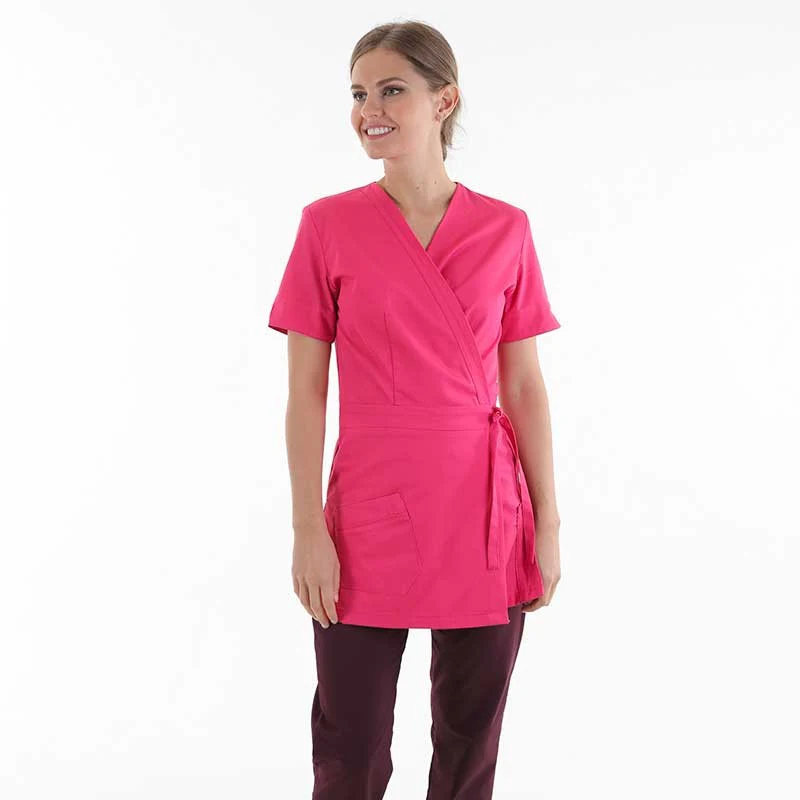 Blouse Esthéticienne Longue Forme Cache-Coeur Rose Lavable à 60° - MANELLI